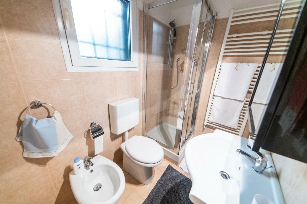Апартаменти Anais' Loft- Osp. Sant'Orsola-Fiera Болонья Екстер'єр фото